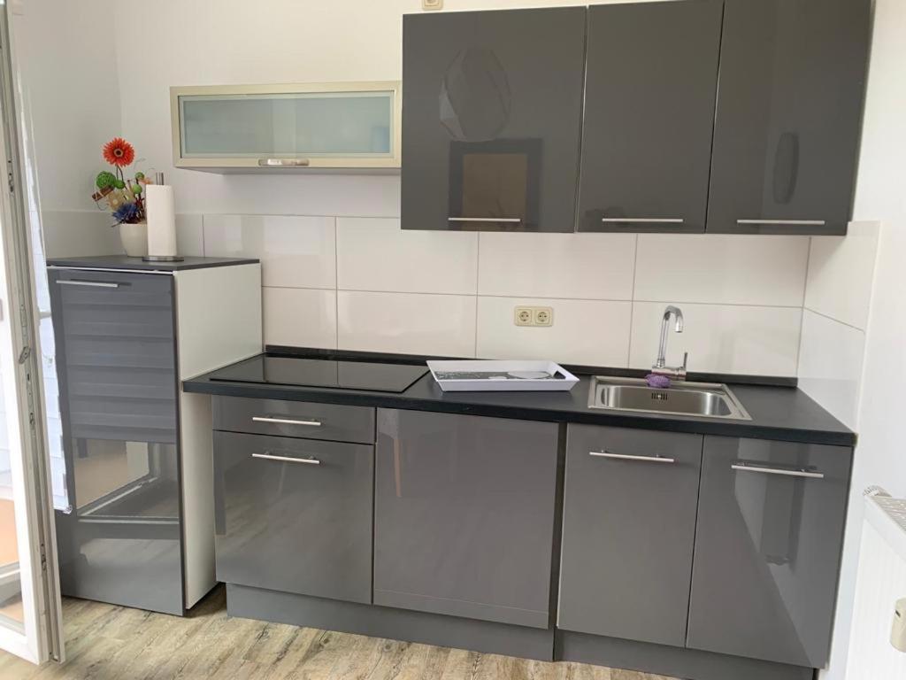 Alles Was Man Braucht, 1-zimmer *